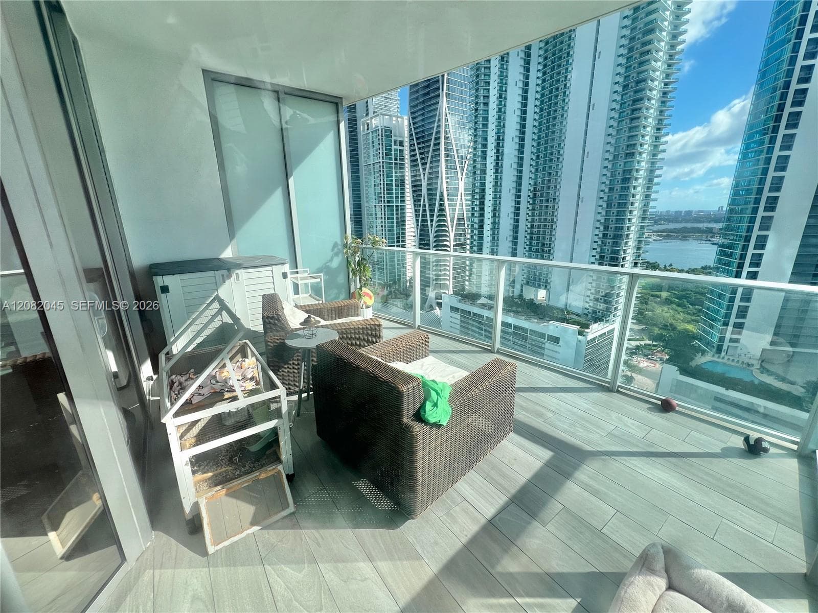 851 NE 1st Ave # 2605, Miami, FL 33132 photo 5