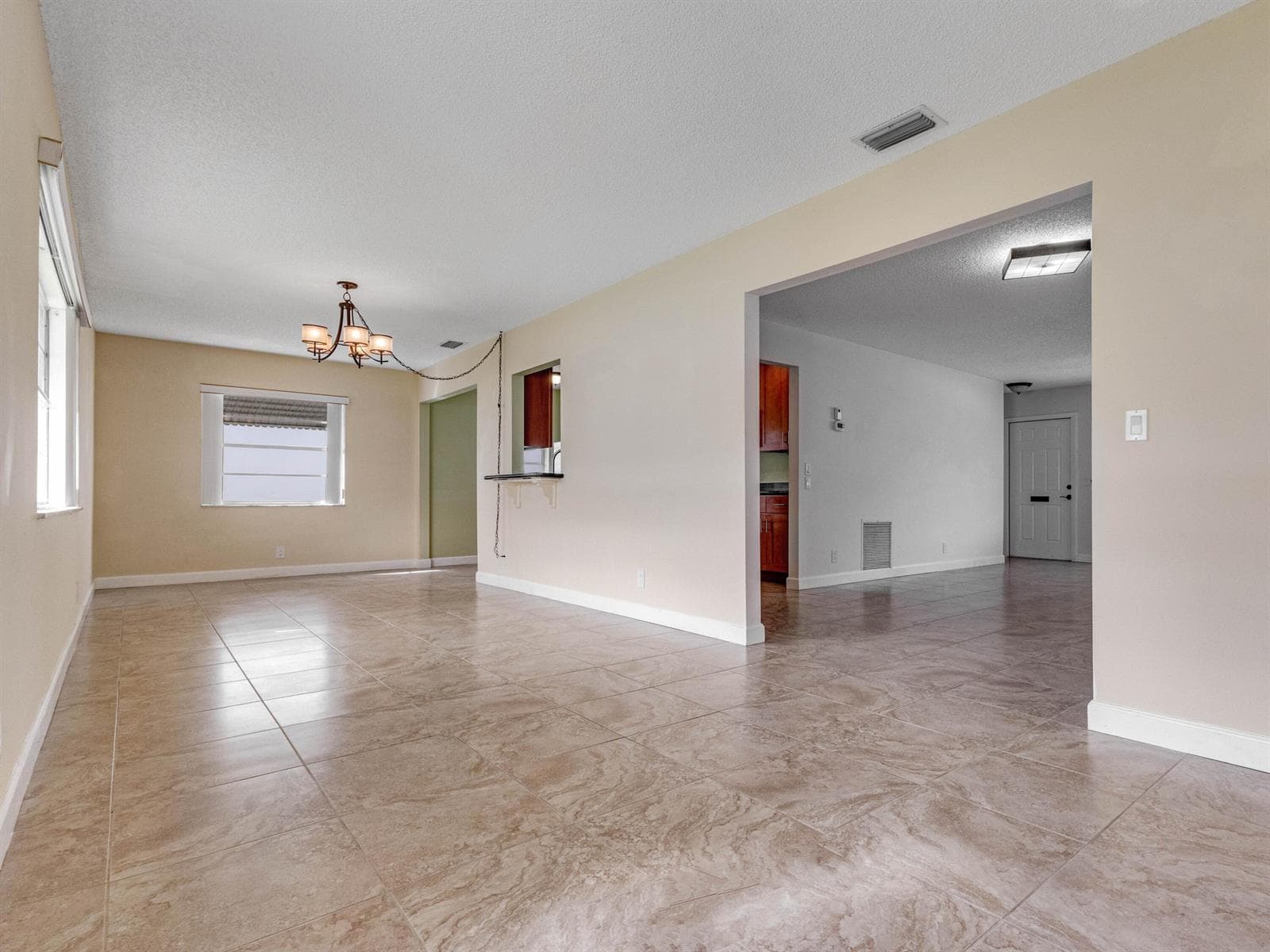 2016 SW Golf Lane SW, Boynton Beach, FL 33426 photo 5