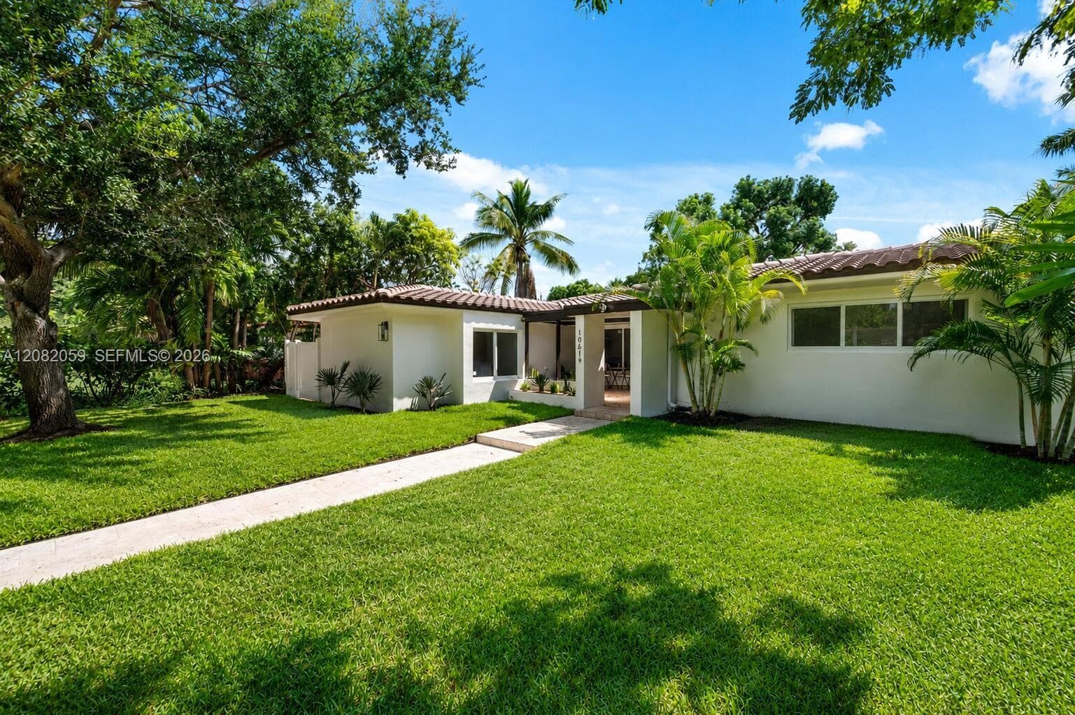 10619 NE 10th Pl, Miami Shores, FL 33138 photo 2