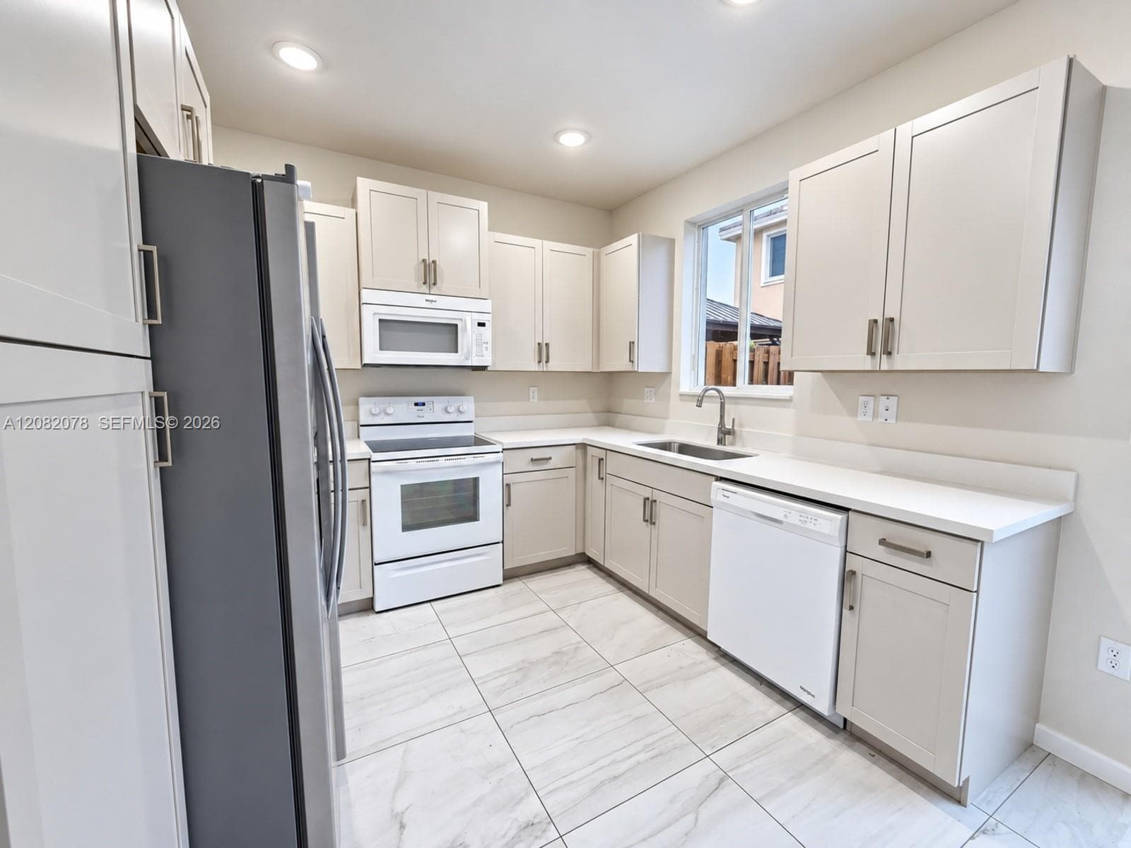 2419 SE 11th St, Homestead, FL 33035 photo 9