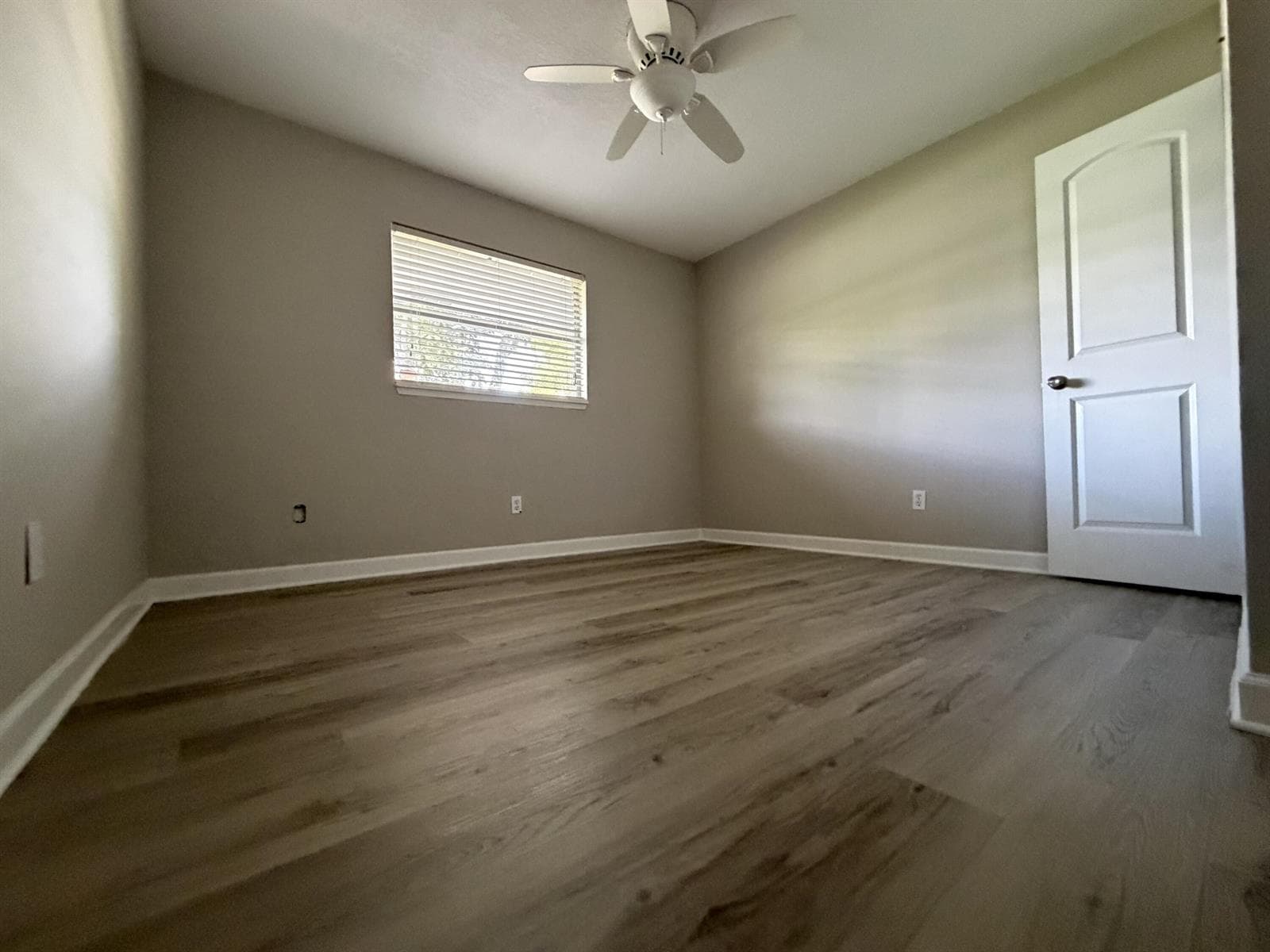 1633 SE ARAPAHO Avenue, Stuart, FL 34994 photo 7
