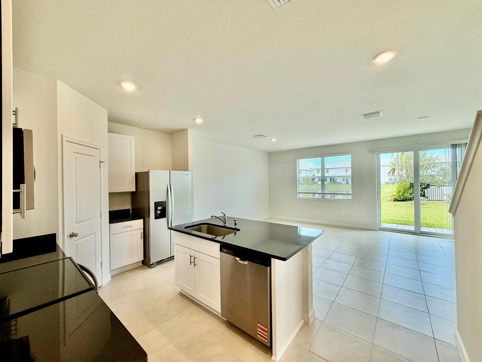 655 Salisbury Circle, Fort Pierce, FL 34982 photo 2