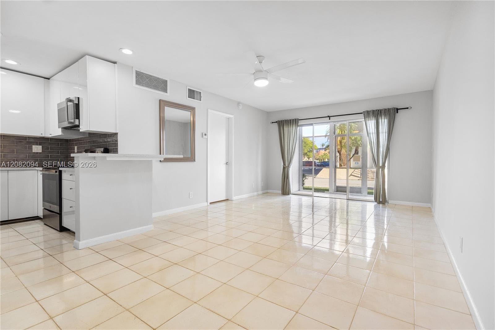 3040 NE 16th Ave # 104, Oakland Park, FL 33334 photo 9