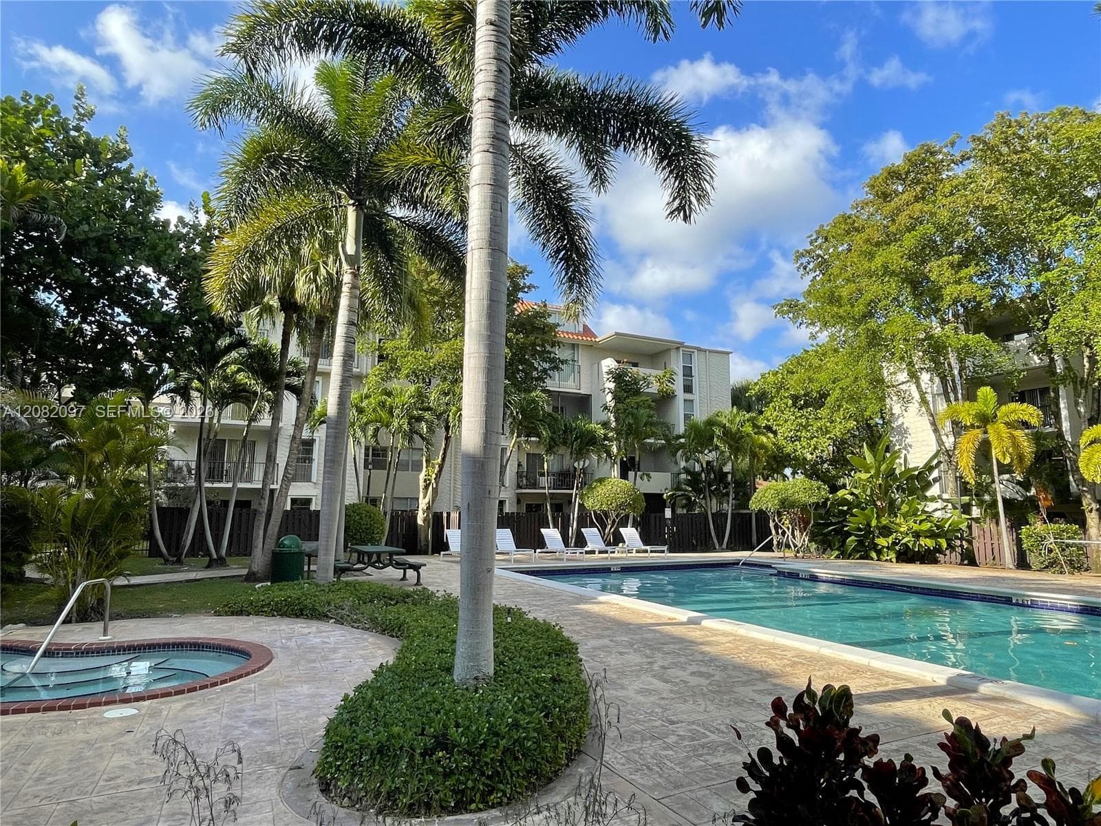 6904 N Kendall Dr # F405, Pinecrest, FL 33156 photo 3