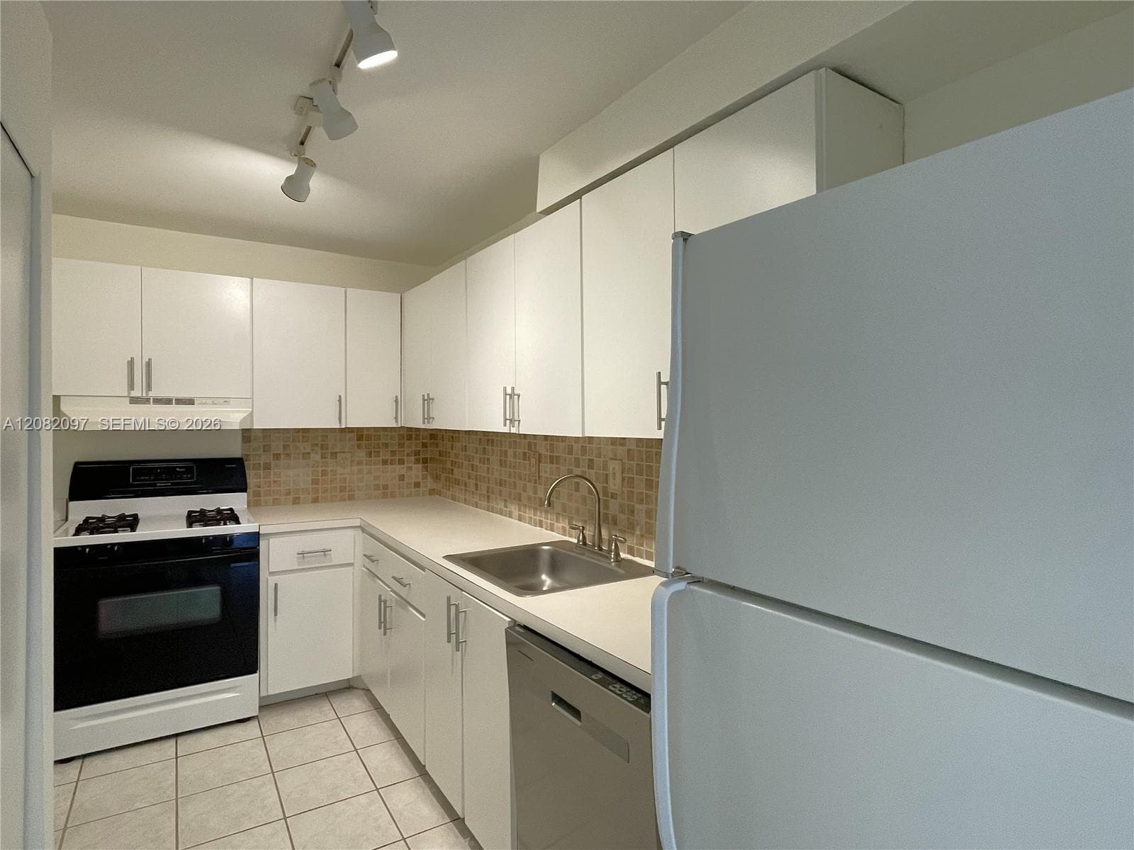 6904 N Kendall Dr # F405, Pinecrest, FL 33156 photo 8