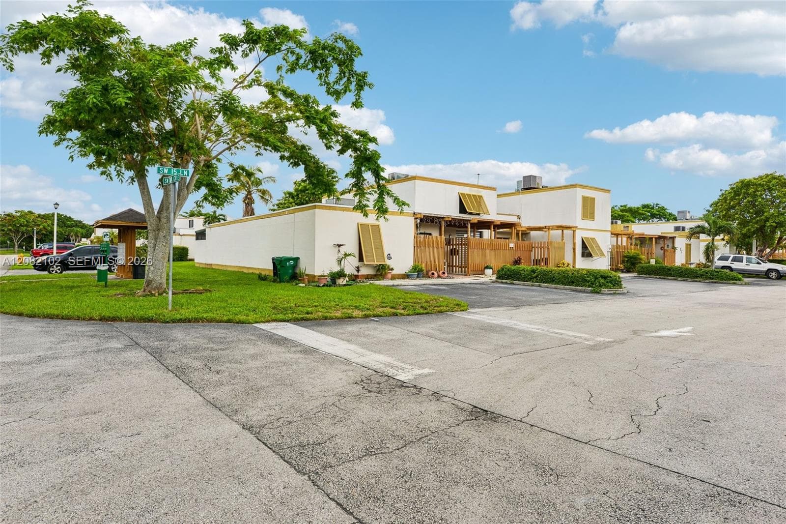 13130 SW 15th Ln, Miami, FL 33184 photo 3