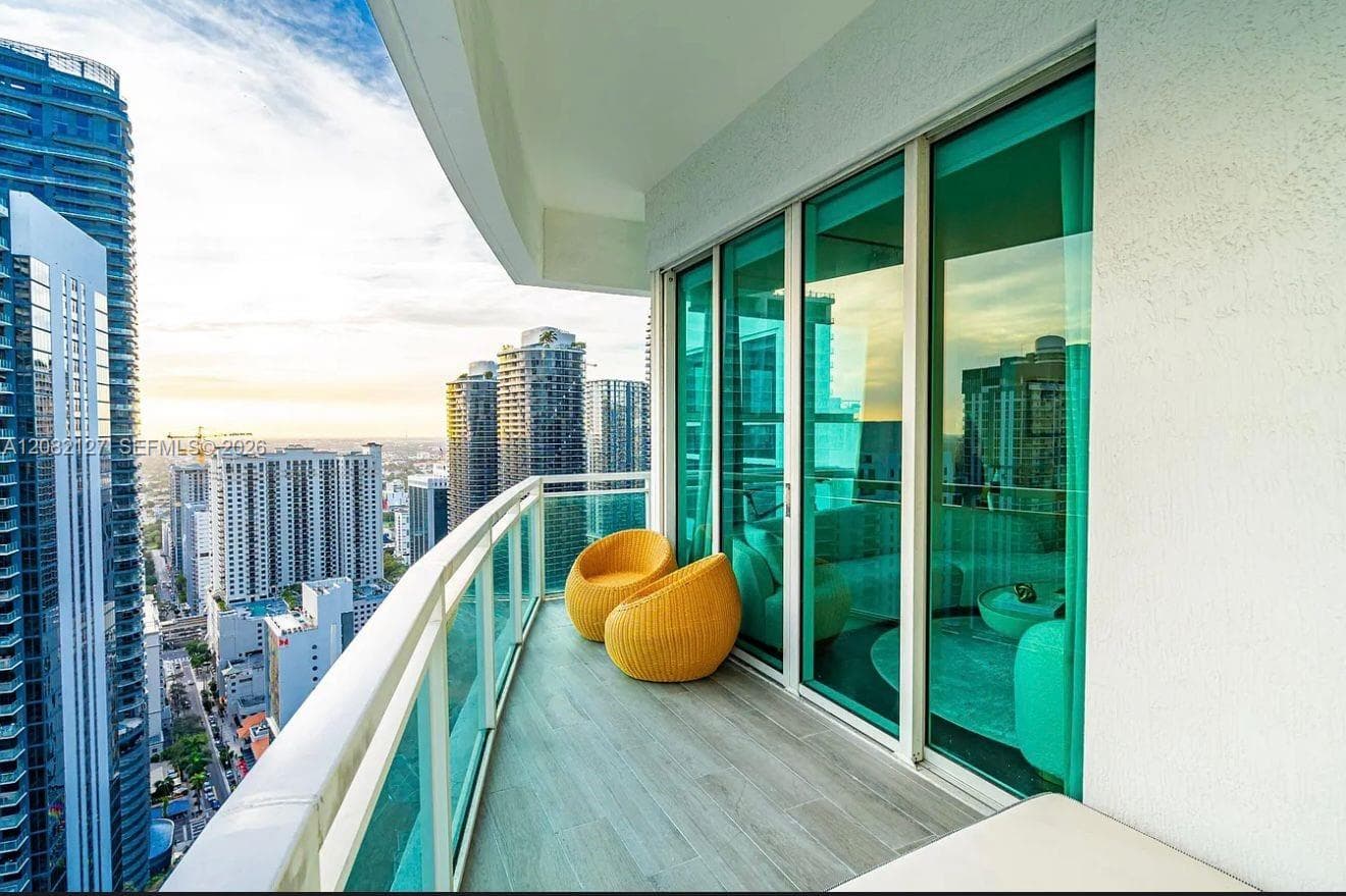 951 Brickell Ave # 4111, Miami, FL 33131 photo 2
