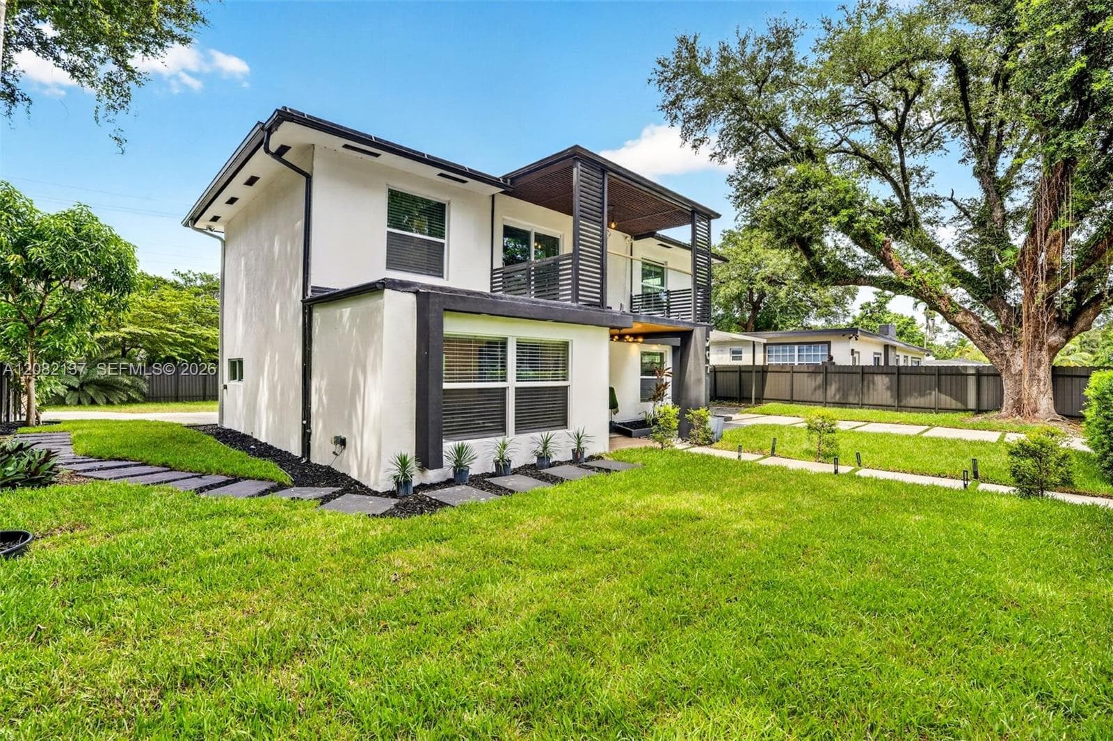 701 NE 164th St, Miami, FL 33162 photo 12