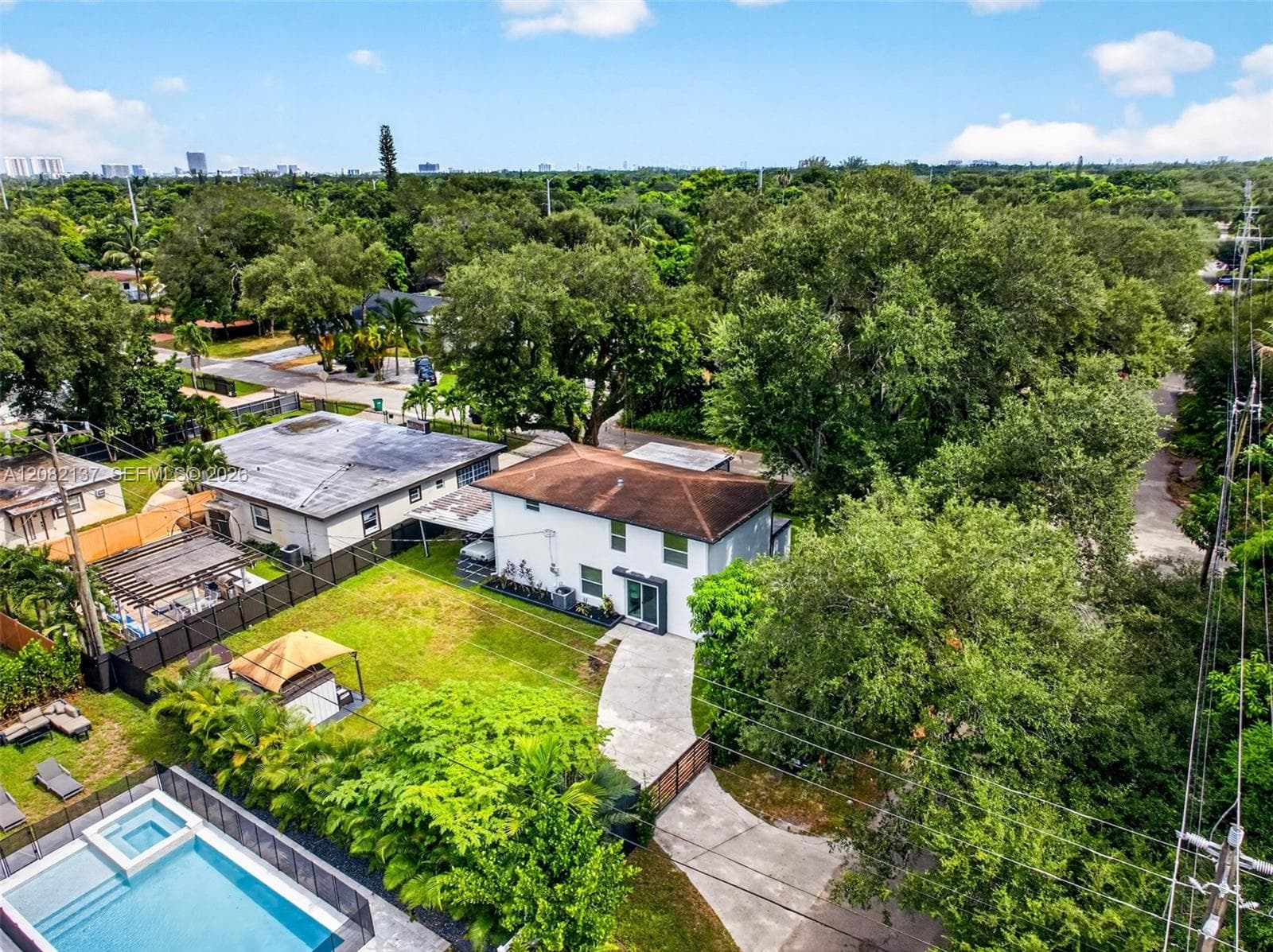 701 NE 164th St, Miami, FL 33162 photo 5