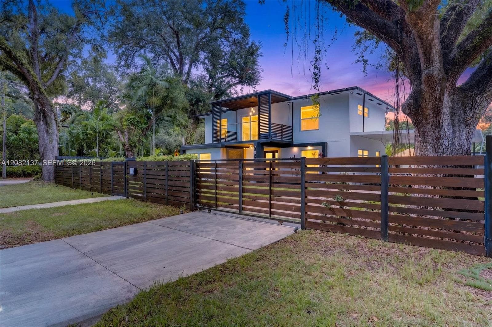 701 NE 164th St, Miami, FL 33162 photo 11