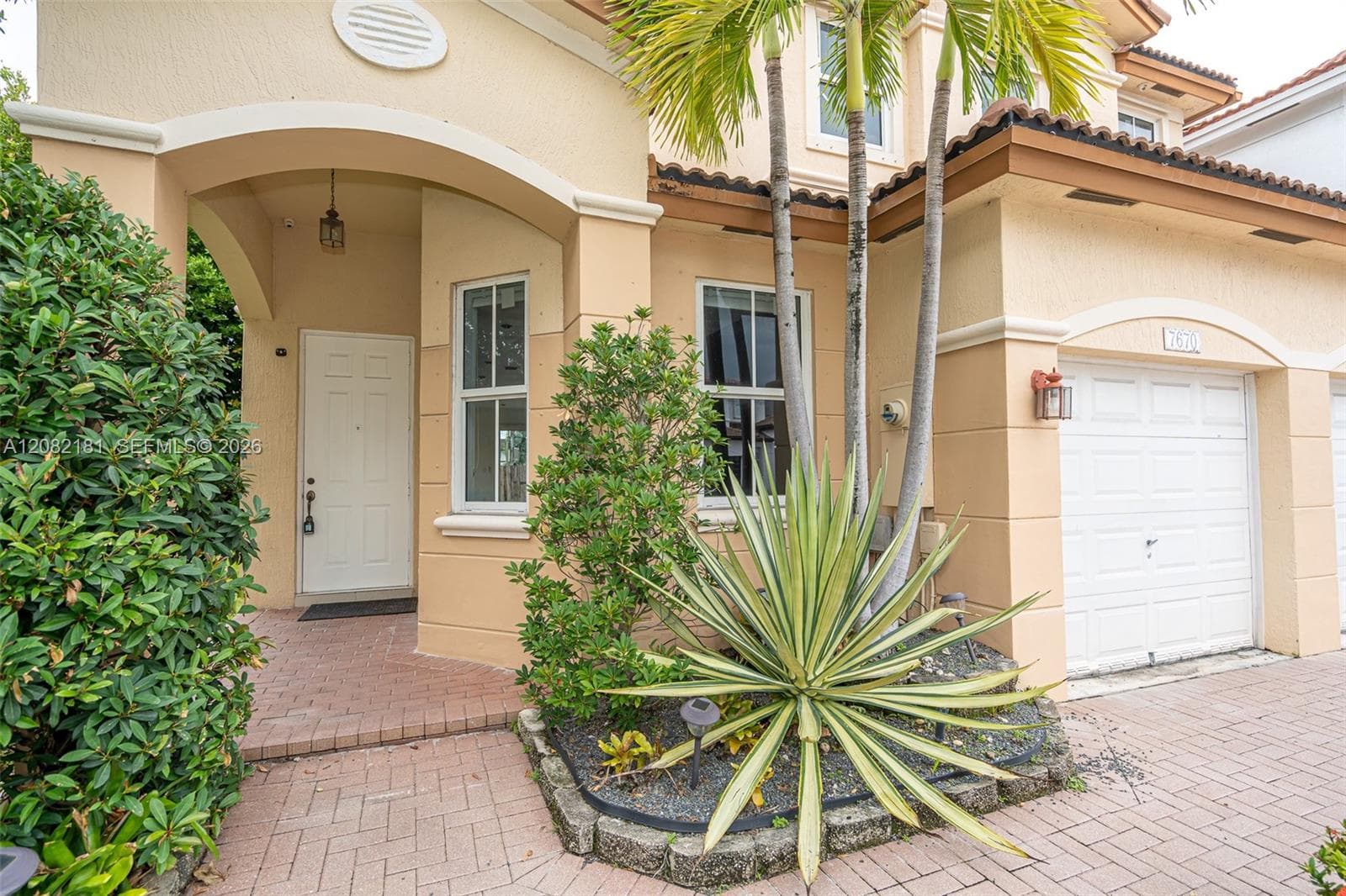 7670 NW 113th Path, Doral, FL 33178 photo 2