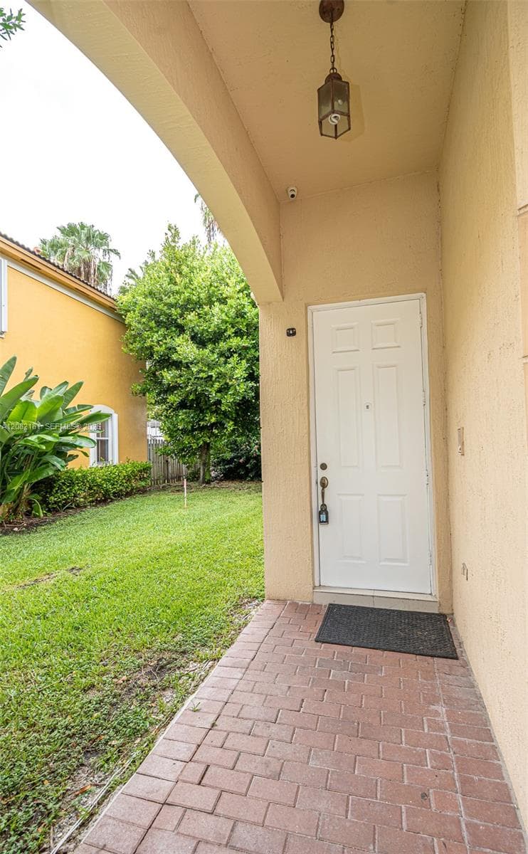 7670 NW 113th Path, Doral, FL 33178 photo 9