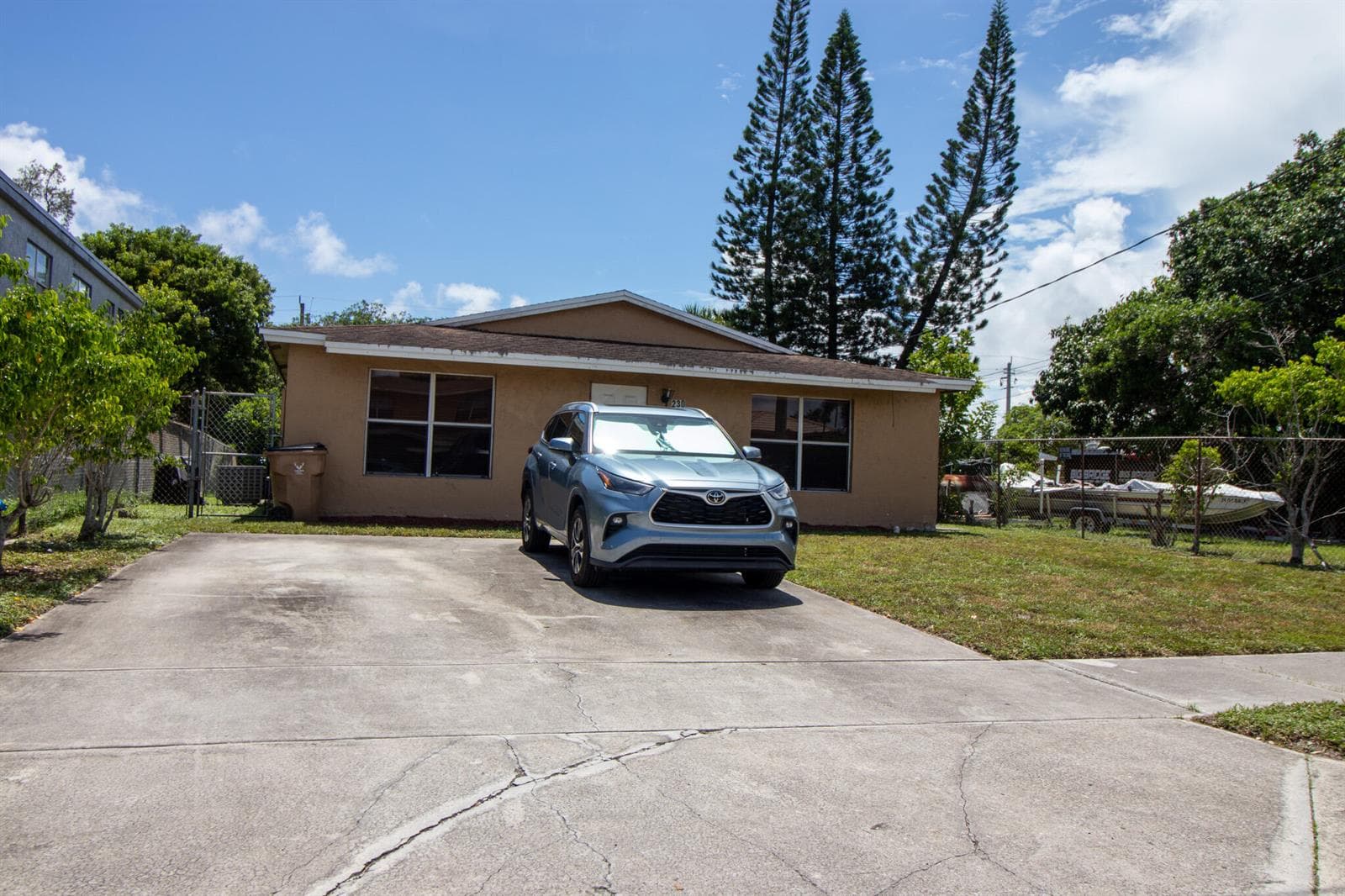 230 SW 8TH Street, Deerfield Beach, FL 33441 photo 2