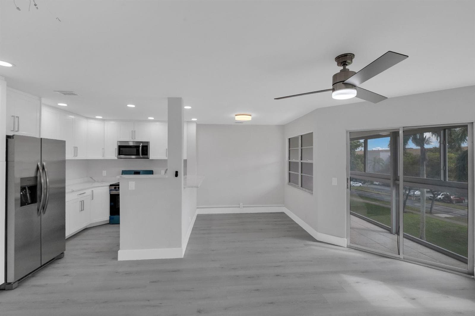 12600 SW 5TH Court # 414L, Pembroke Pines, FL 33027 photo 2