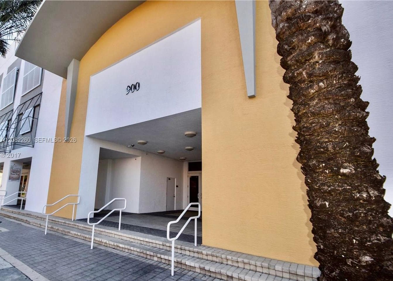 900 SW 8th St # 808, Miami, FL 33130 photo 2
