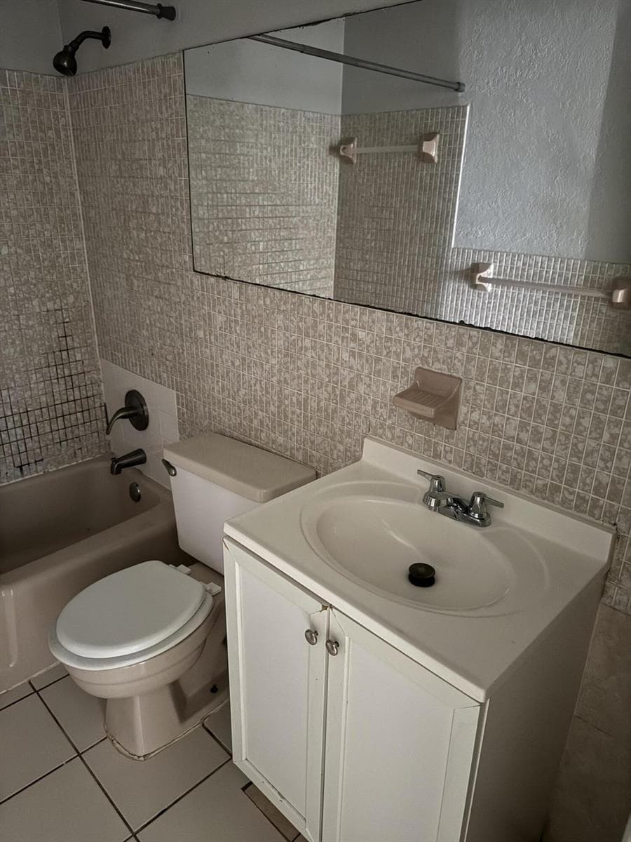 4231 NW 31ST Avenue # 1, Lauderdale Lakes, FL 33309 photo 8