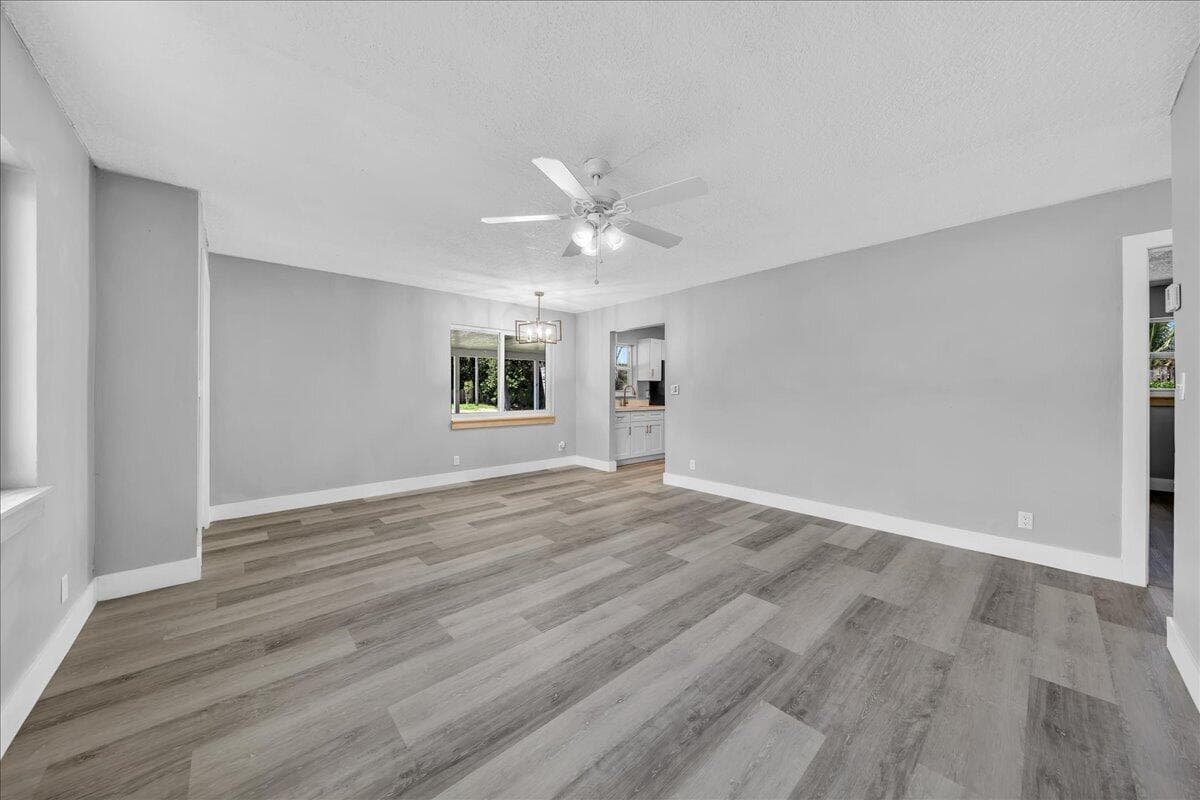 11 NE 28TH Court, Boynton Beach, FL 33435 photo 7