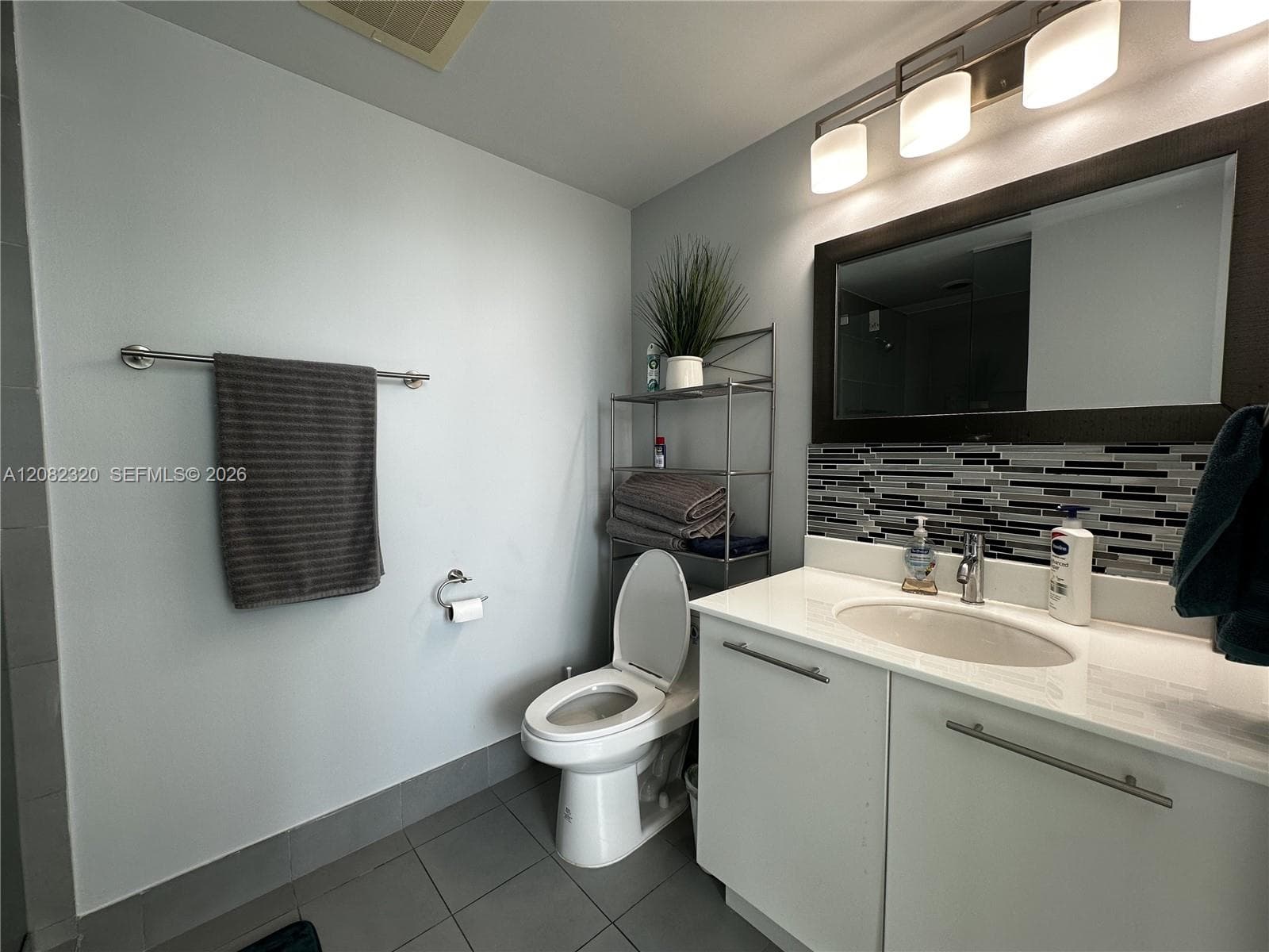 92 SW 3rd St # 3501, Miami, FL 33130 photo 13