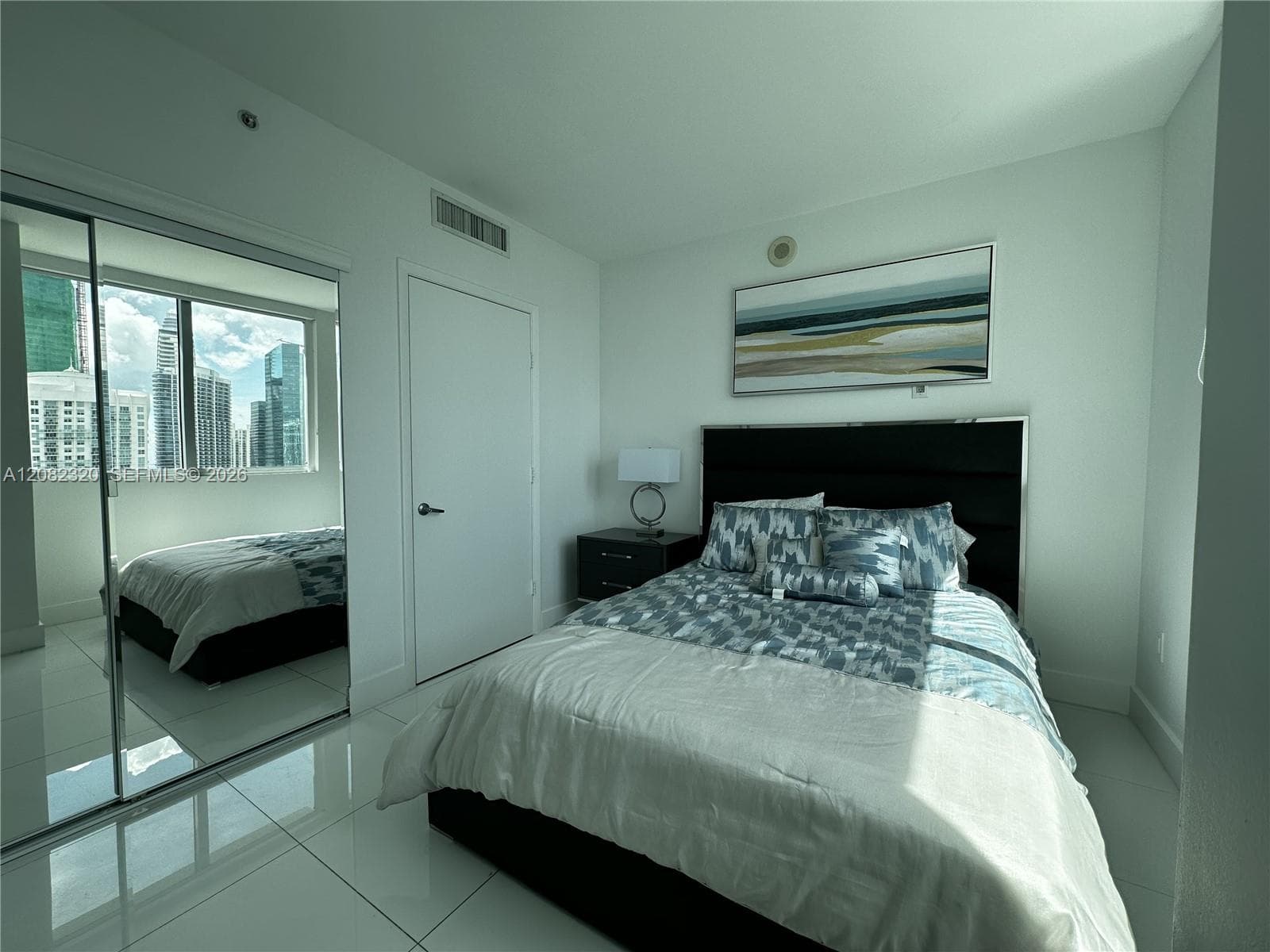 92 SW 3rd St # 3501, Miami, FL 33130 photo 12