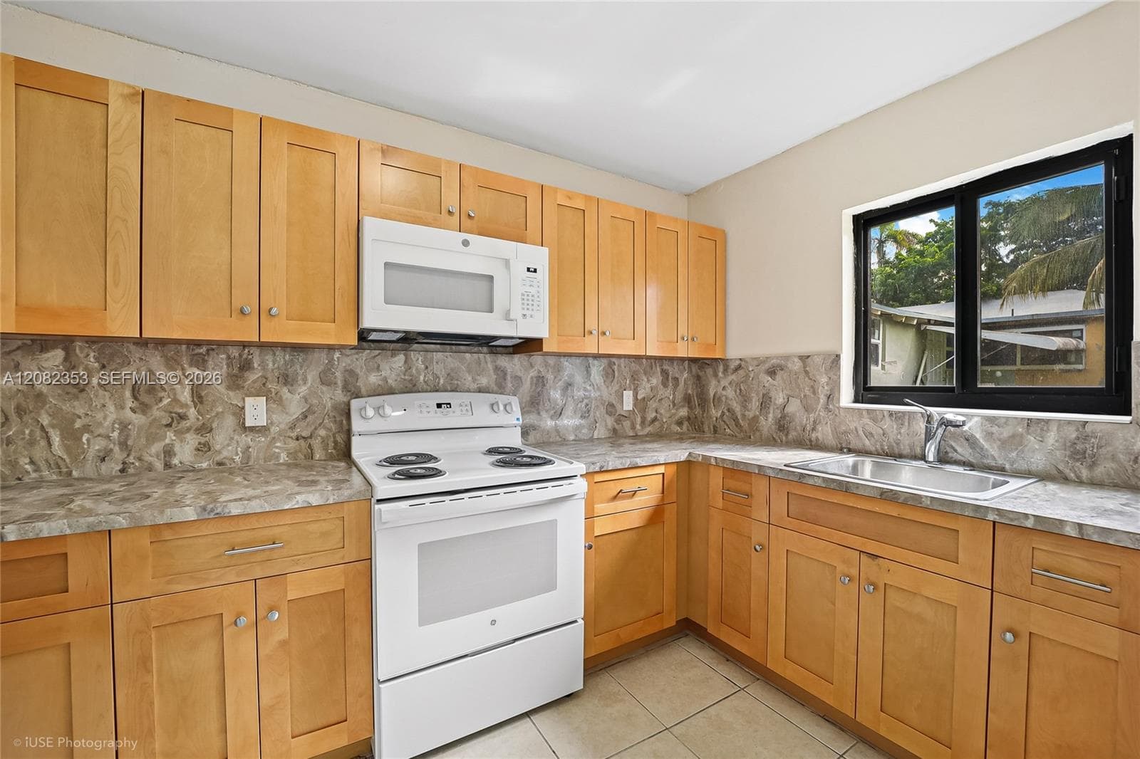 3471/3473 Plaza St, Miami, FL 33133 photo 4