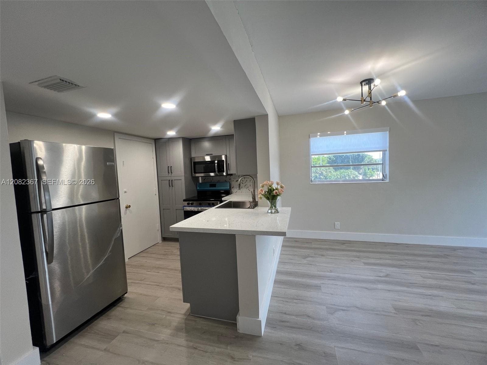 16801 NE 14th Ave # 311, Miami, FL 33162 photo 2