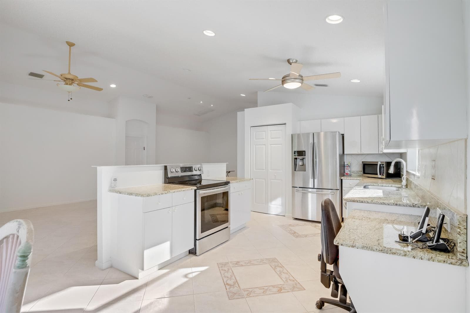 6519 LUCAYA Avenue, Boynton Beach, FL 33437 photo 6
