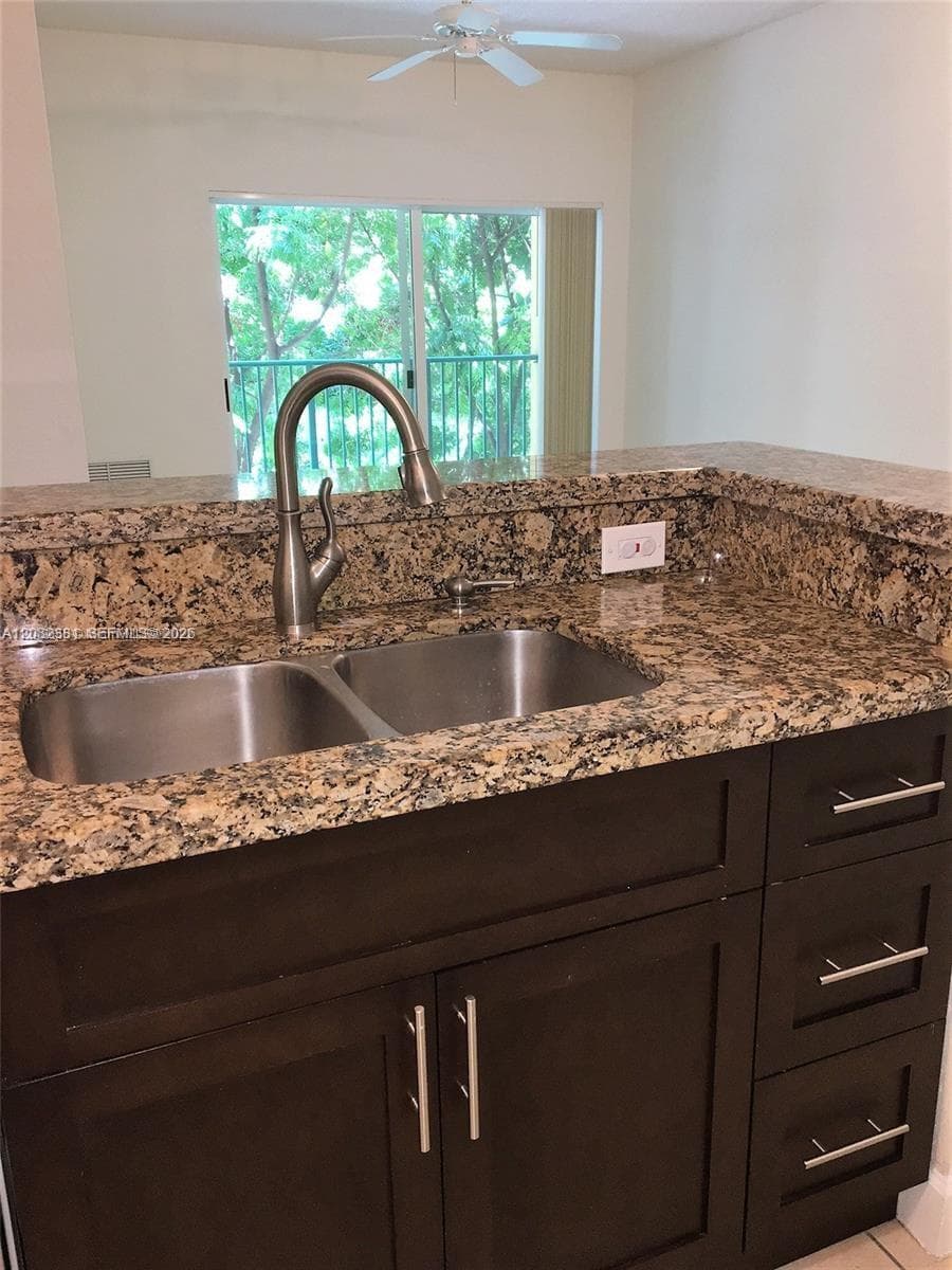 6001 SW 70 ST # 324, South Miami, FL 33143 photo 3