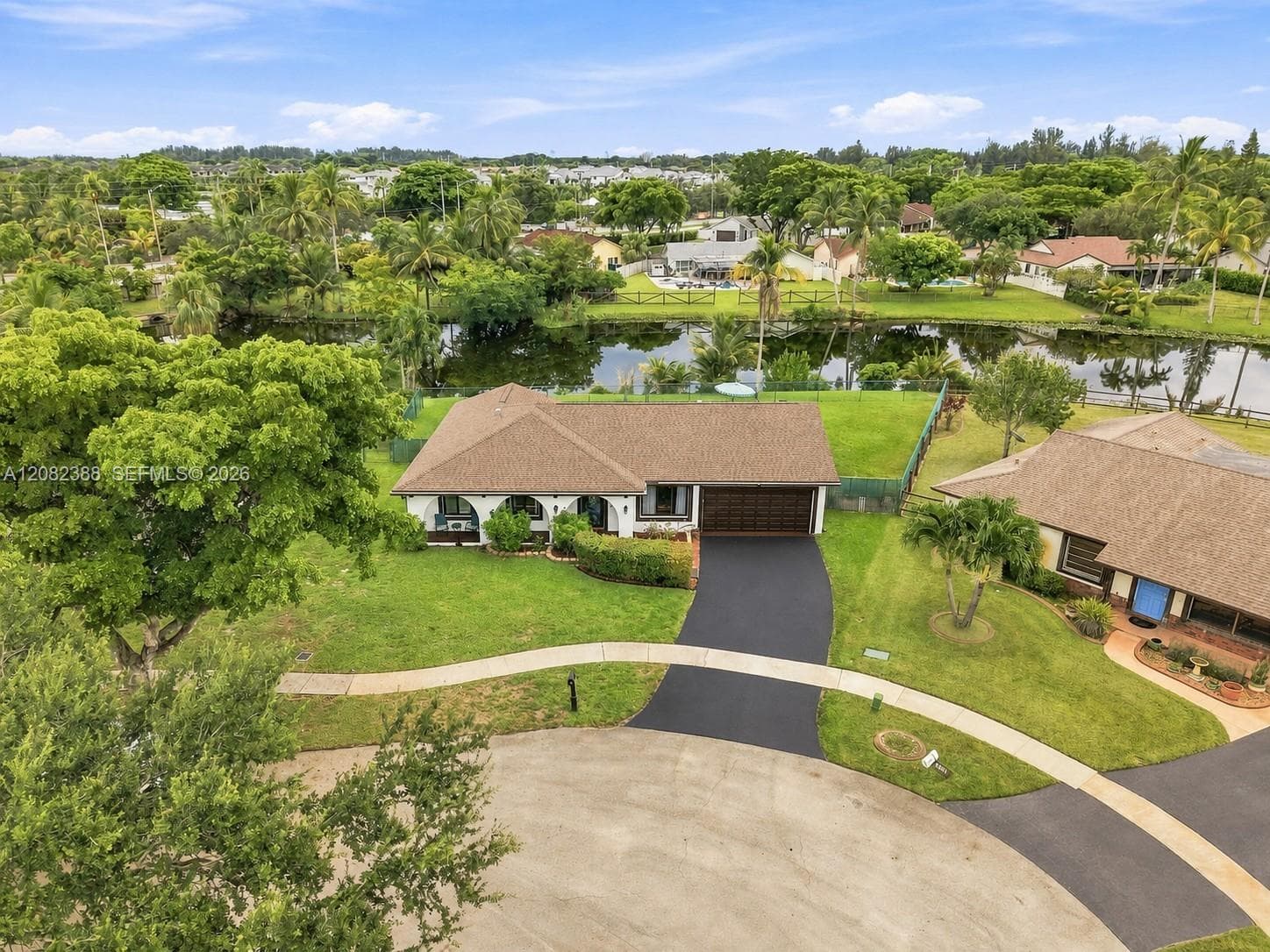 8656 SW 50th St, Cooper City, FL 33328 photo 2