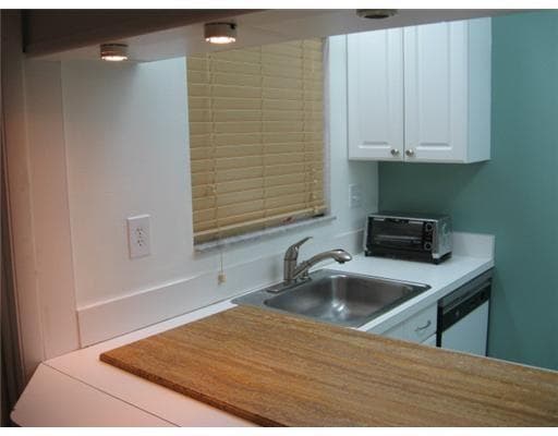 2400 NE 10th Street NE # 305, Pompano Beach, FL 33062 photo 2