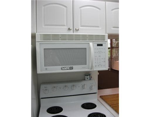 2400 NE 10th Street NE # 305, Pompano Beach, FL 33062