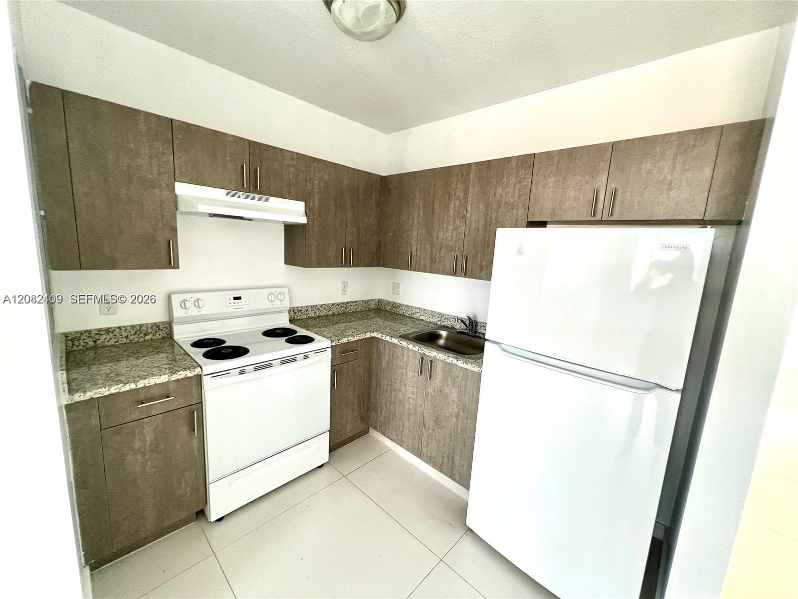 440 E 27th St # 206, Hialeah, FL 33013 photo 5