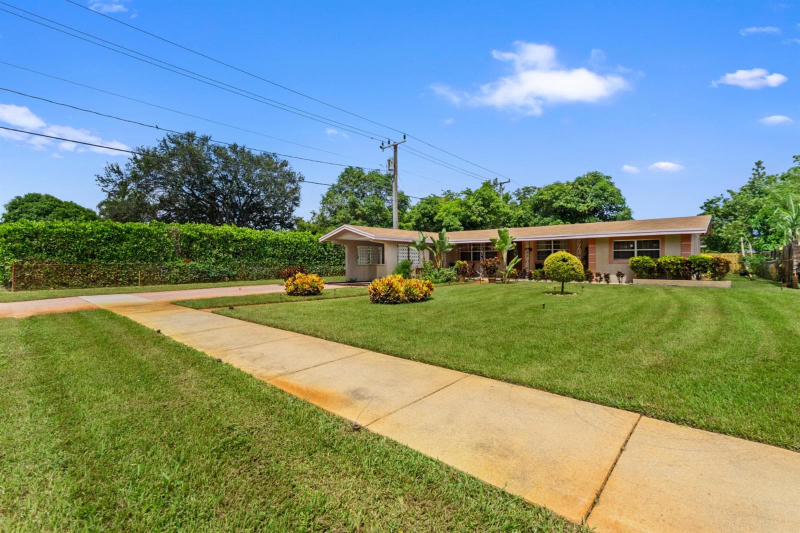 316 NW 44th Avenue, Plantation, FL 33317 photo 3
