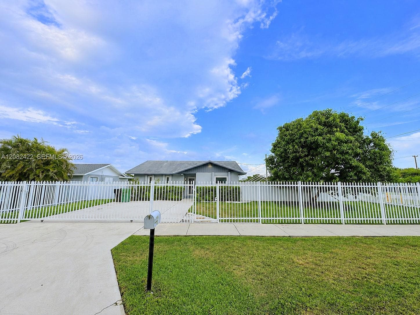 18155 SW 105th Ave, Miami, FL 33157 photo 2