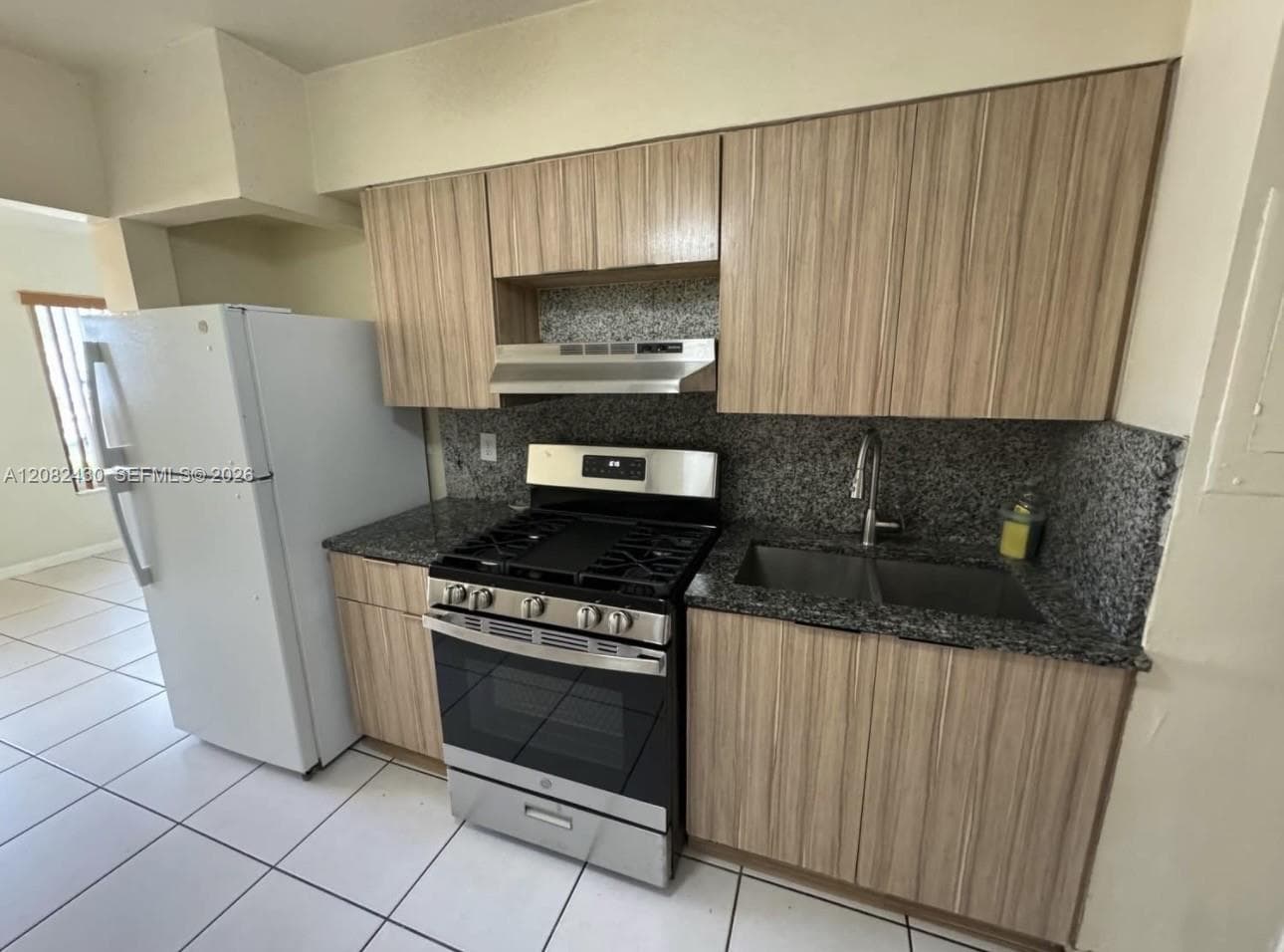 510 W 36th Pl, Hialeah, FL 33012 photo 6