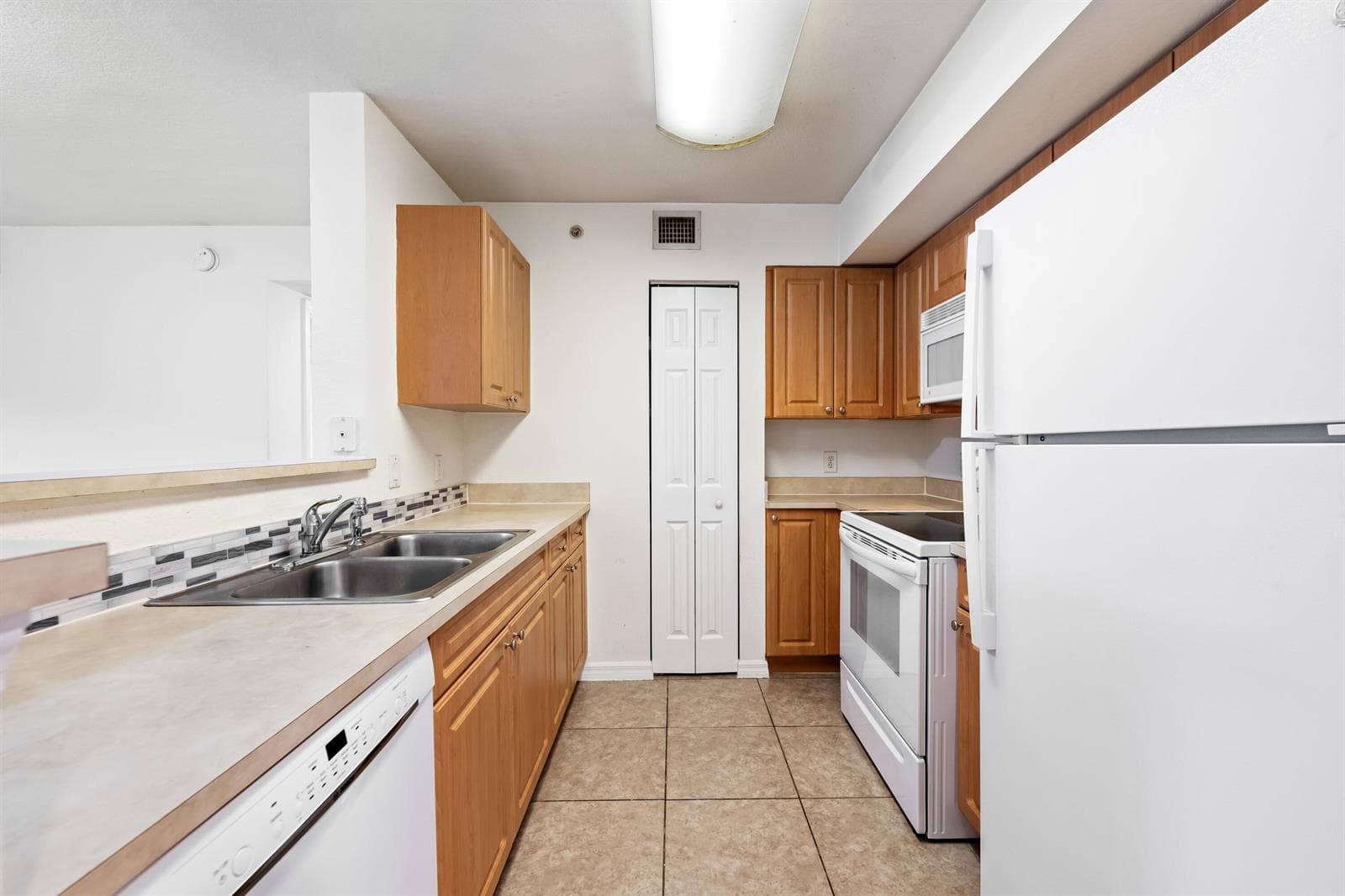 6777 HERITAGE GRANDE # 1105, Boynton Beach, FL 33437 photo 3