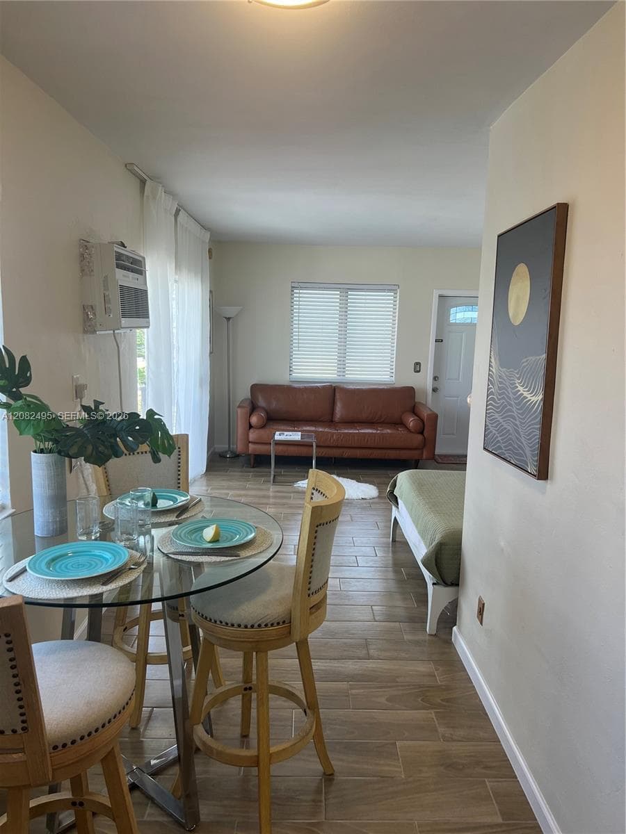 7720 Harding Ave # 8, Miami Beach, FL 33141