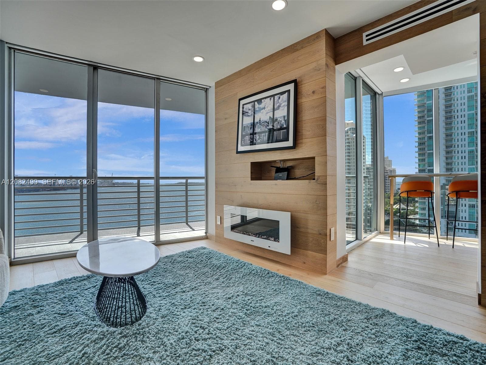 325 S Biscayne Blvd # 1423, Miami, FL 33131 photo 2