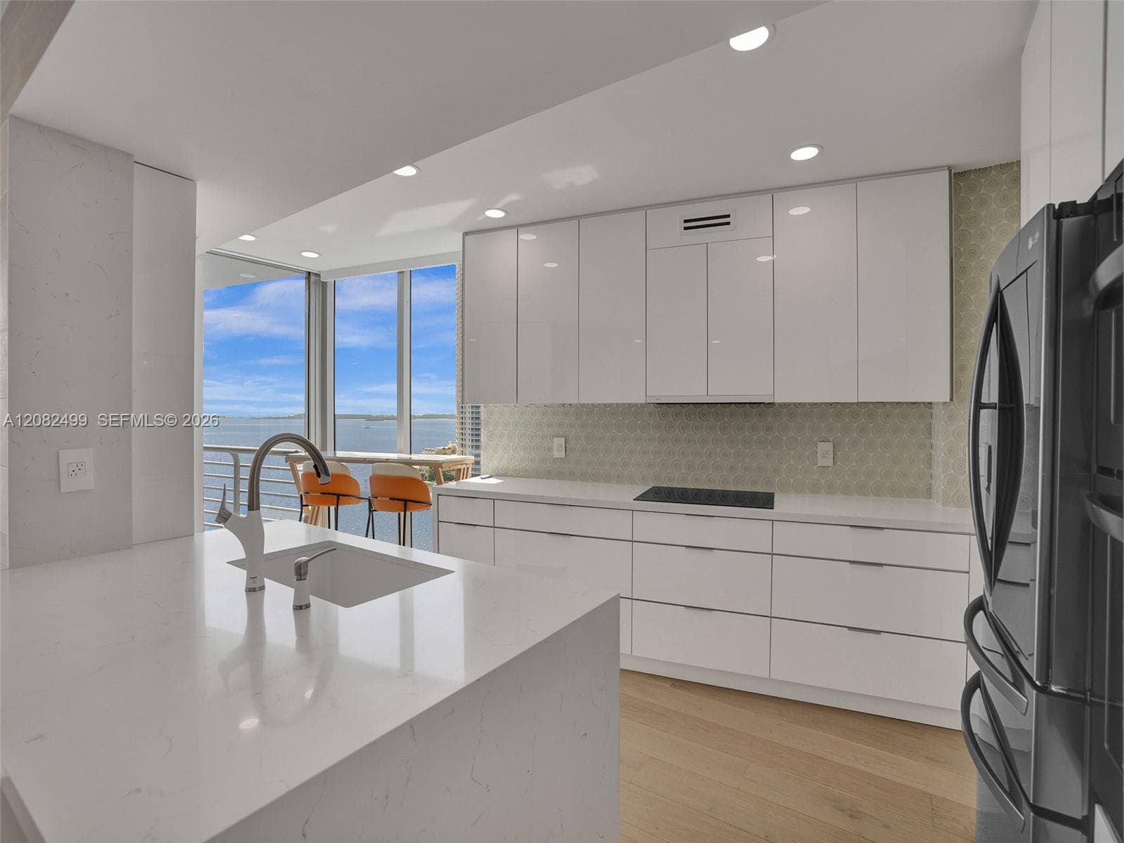 325 S Biscayne Blvd # 1423, Miami, FL 33131 photo 7