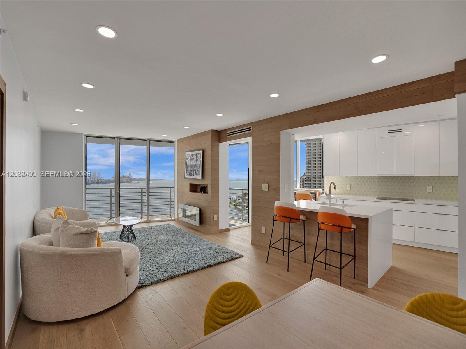 325 S Biscayne Blvd # 1423, Miami, FL 33131 photo 4