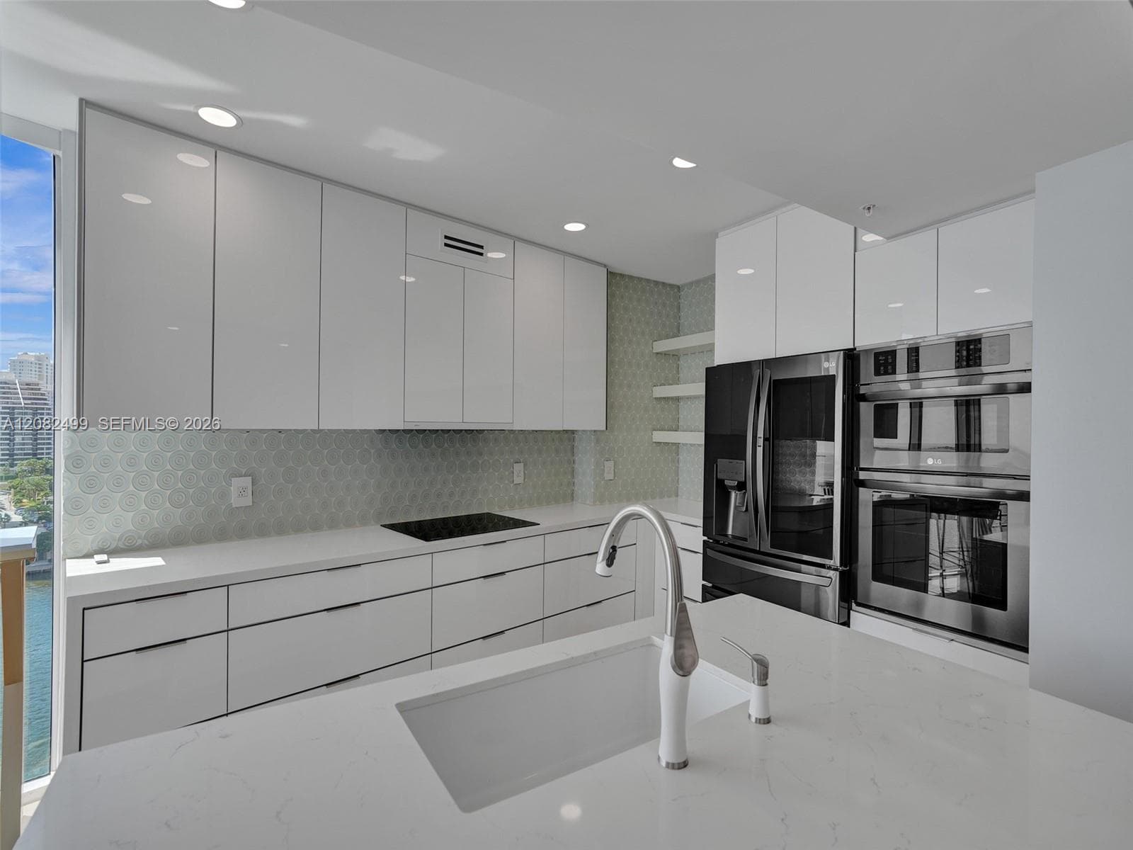 325 S Biscayne Blvd # 1423, Miami, FL 33131 photo 8