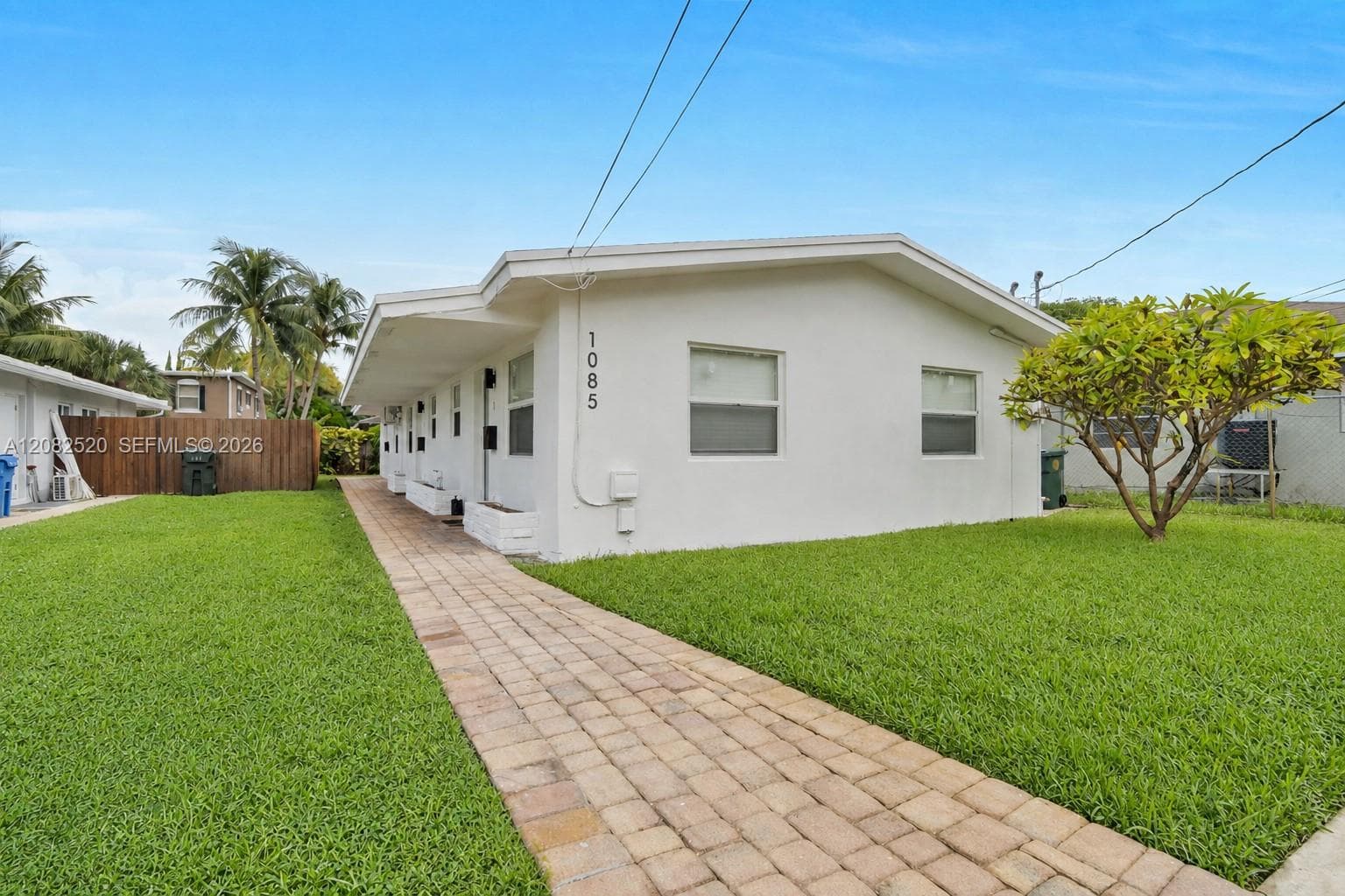 1085 NE 34th St # 3, Oakland Park, FL 33334