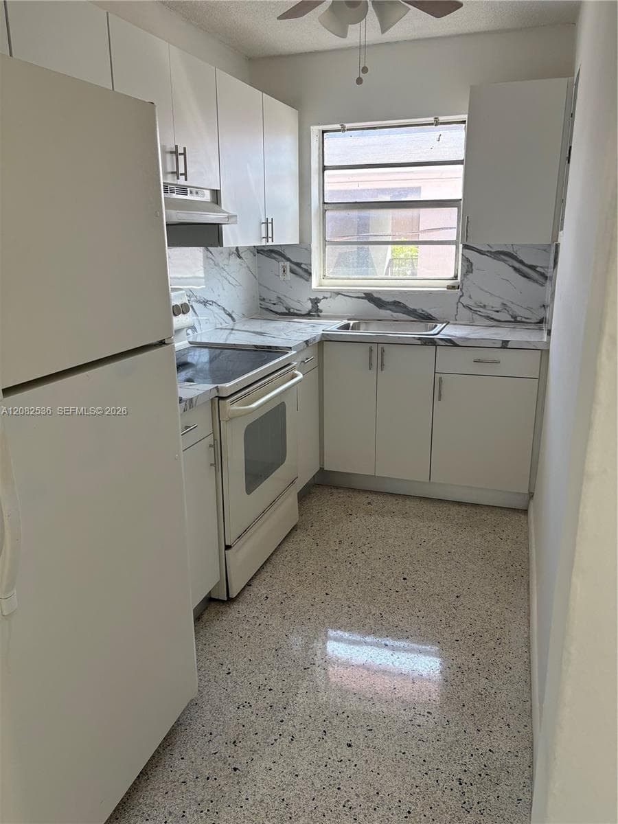 1125 SE 9th Ave # 4, Hialeah, FL 33010 photo 10