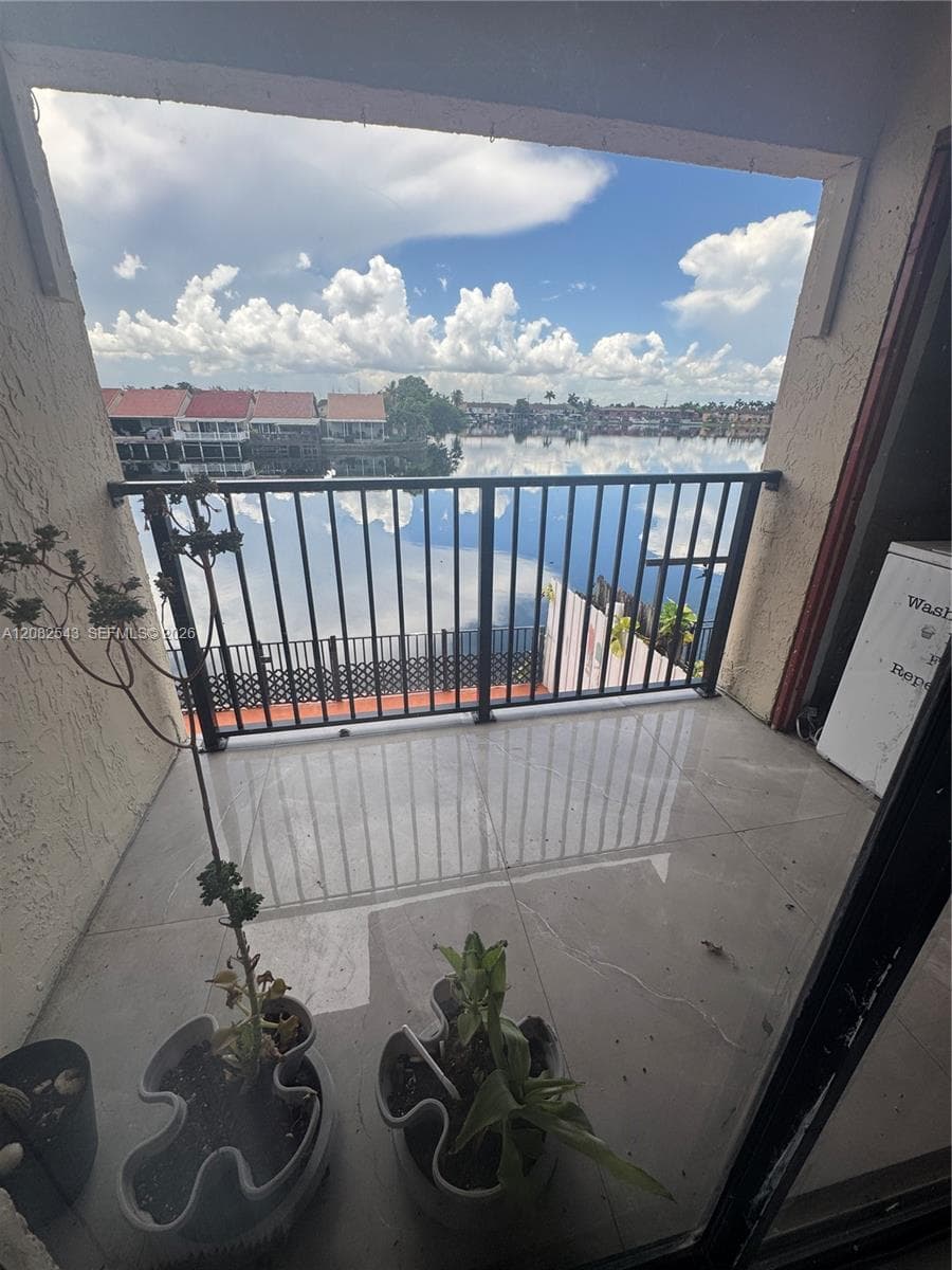 5530 W 26th Ct # 210, Hialeah, FL 33016