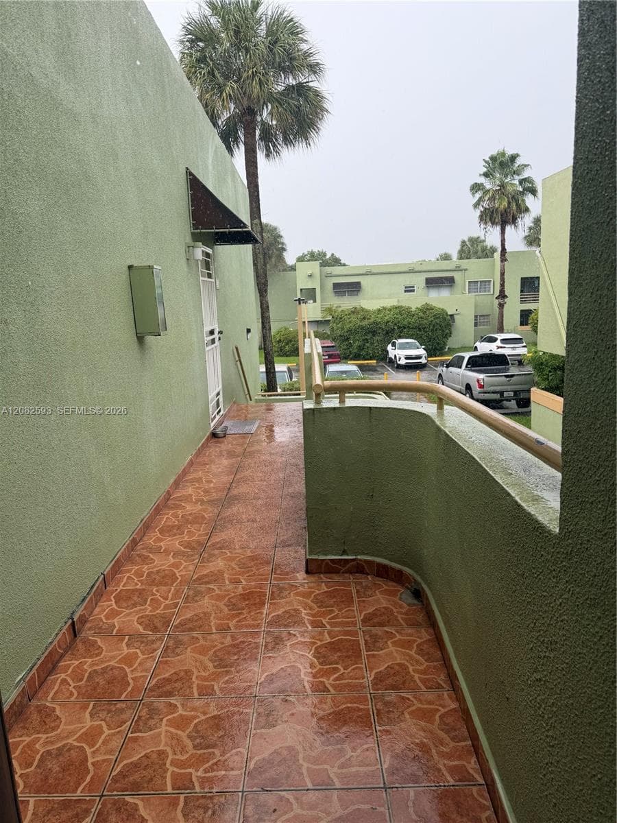 11091 NW 7th St # 202-16, Doral, FL 33172