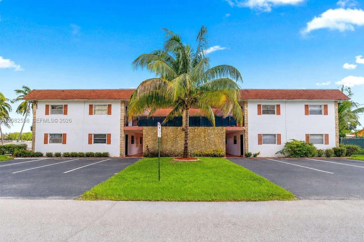 238 SW 1st St # F-1, Pompano Beach, FL 33060