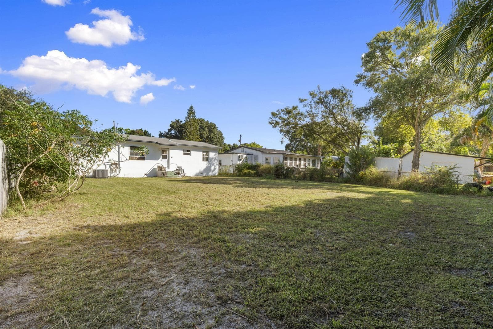 1107 Jasmine Avenue, Fort Pierce, FL 34982 photo 2