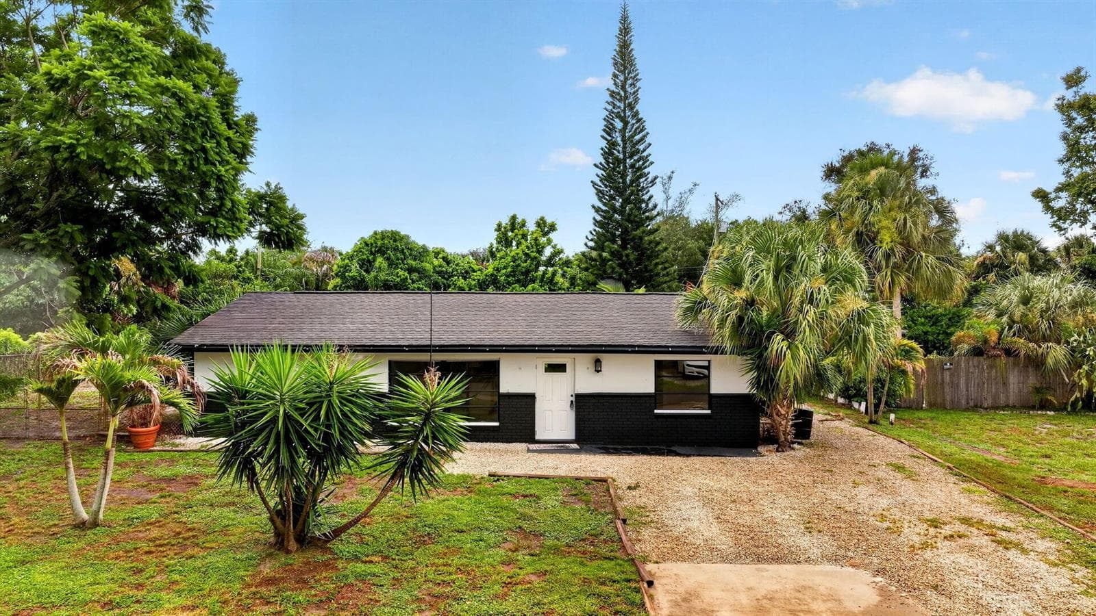 820 E 13TH Street, Stuart, FL 34994