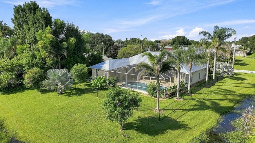 1863 SE Bowie Street, Port St. Lucie, FL 34952 photo 2