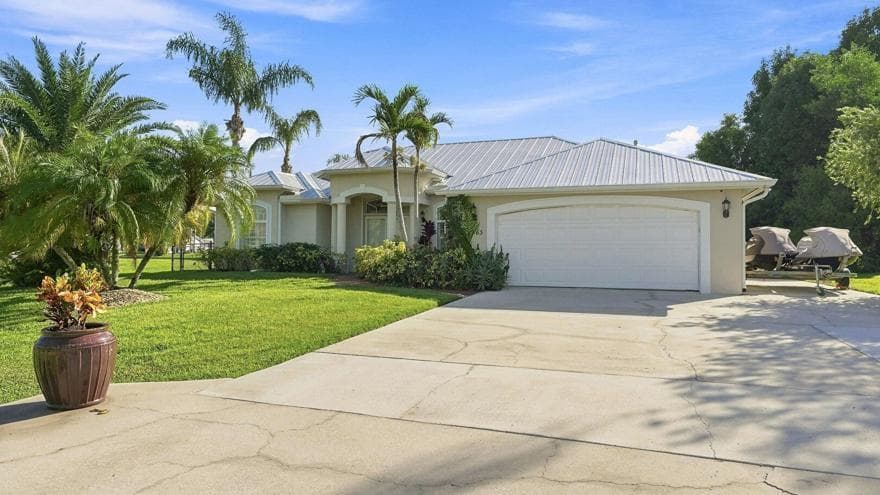 1863 SE Bowie Street, Port St. Lucie, FL 34952 photo 3