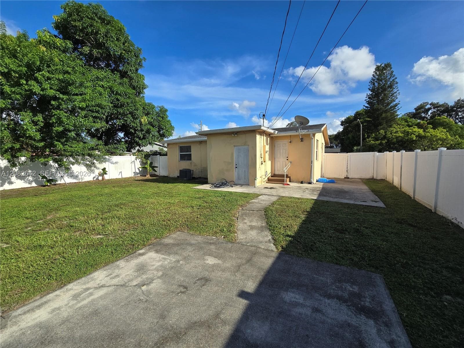 6409 Franklin St, Hollywood, FL 33024 photo 6